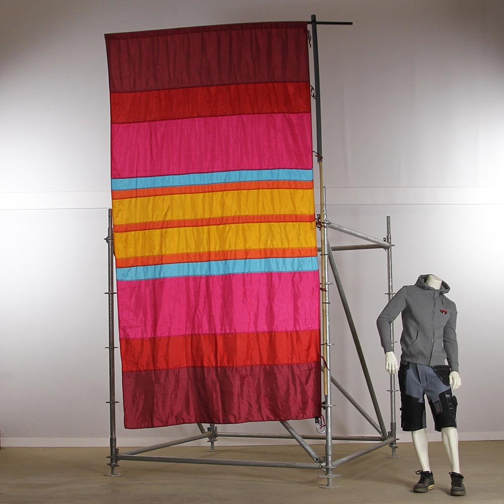 Hippie Flag - Red Seven